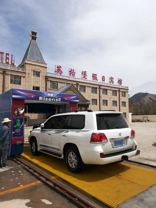 15896113821252527C44.jpg 6.jpg